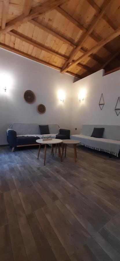 Central Apartment Patitiri  Bagian luar foto